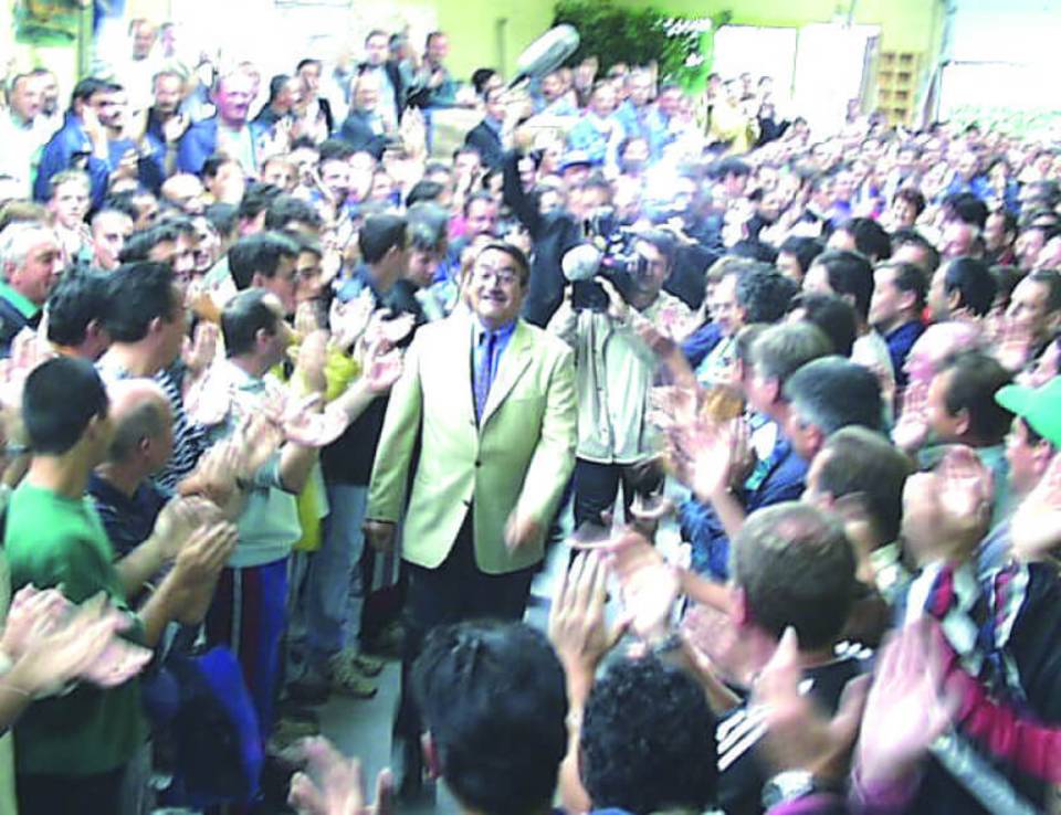 دومينيك سولار يستجيب إلى المناشدة ويسجل عودته ليعزز فريق Gautier في عام 1999