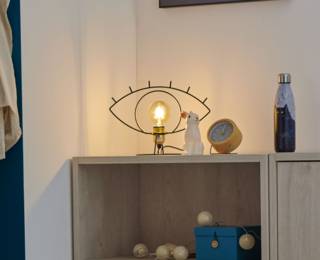 Wink lamp