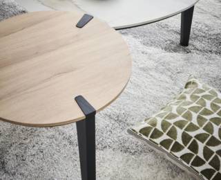 Addict Alto pedestal table